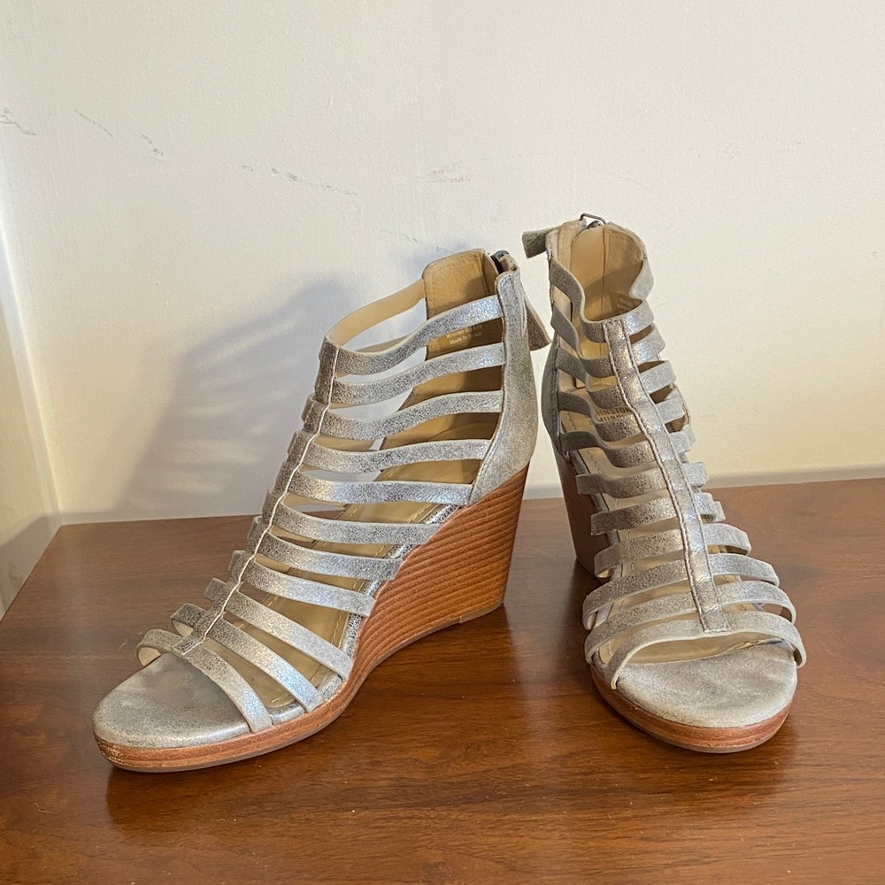 Johnston & Murphy Metallic silver wedges